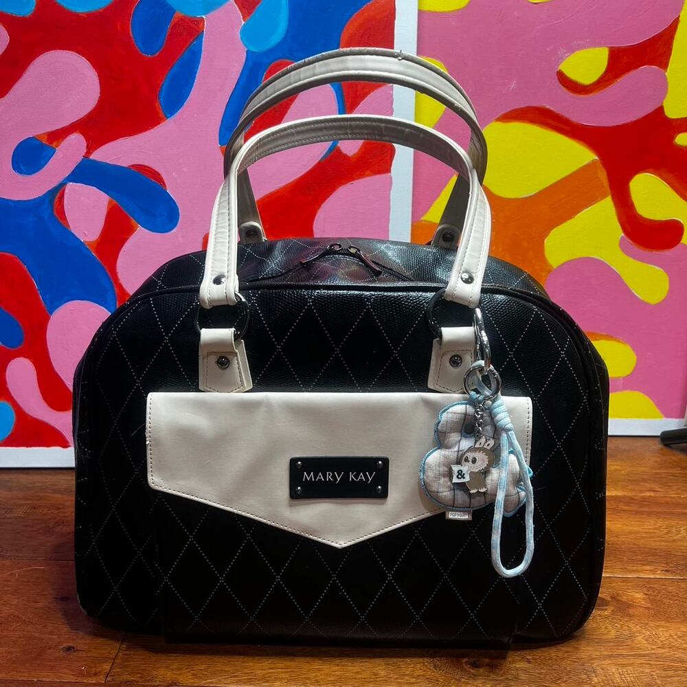 Mary kay black and white